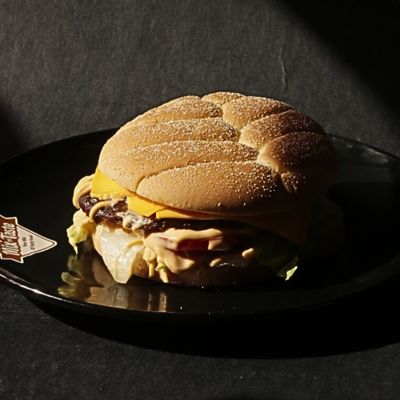 Classic Burger (American)