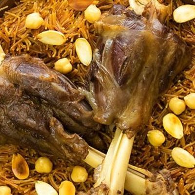 Shank on Rice with Nuts