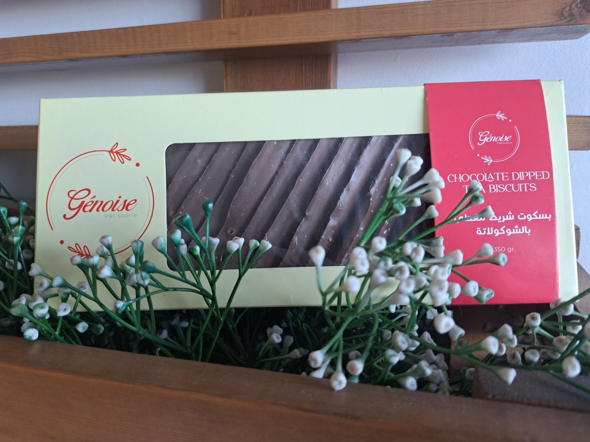 Chocolate-dipped biscuit box