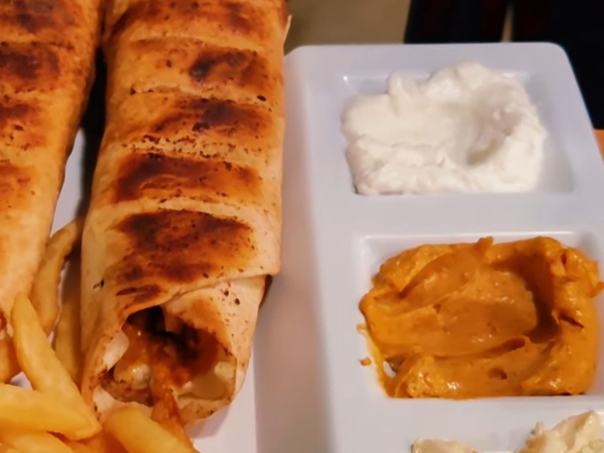 Large Lebanese Bread Crunchy Sandwich Prepared On Charcoal