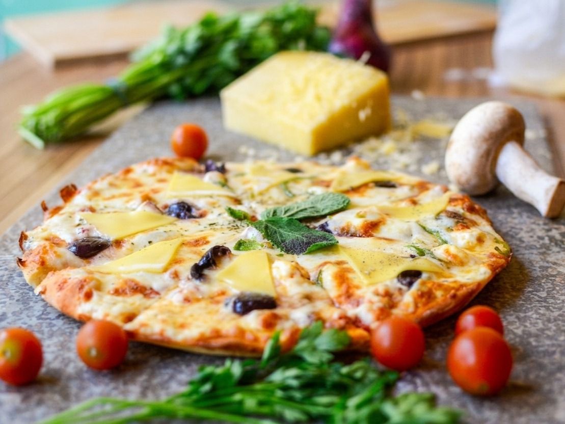 Quatre Farmage Mix Cheese Pizza