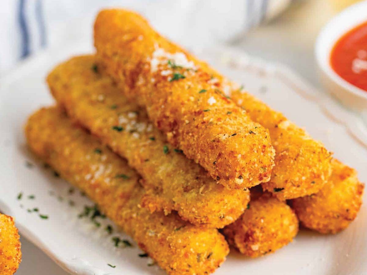 3 Mozzarella Sticks