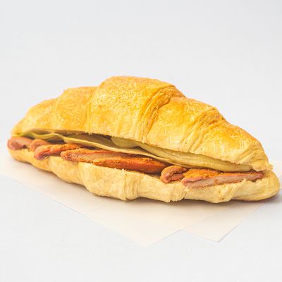 Shish tawook croissant
