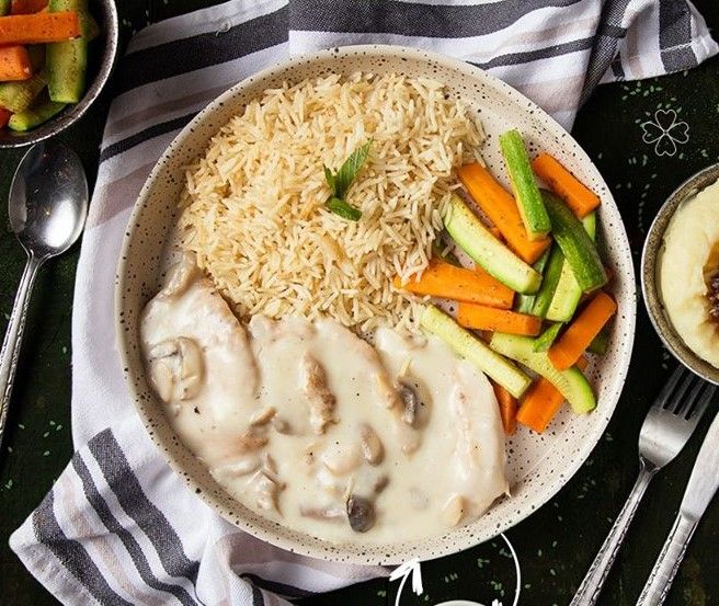 Chicken With White Mushroom Platter
