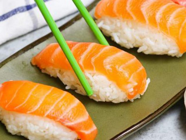 Nigiri Salmon