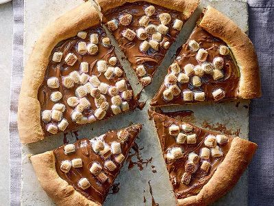 Nutella Marshmallow Pizza