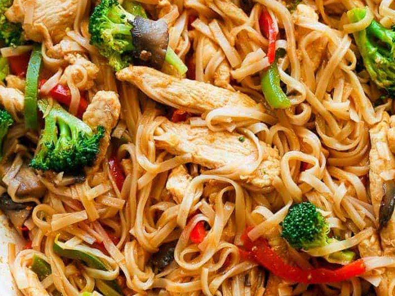 Noodles With Chicken