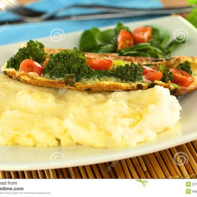 Mashed Potatoes With Omelette