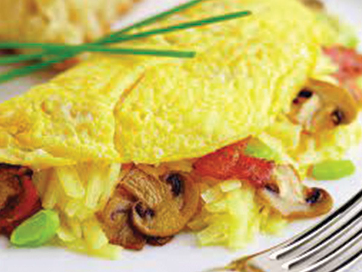OMELETTE BEEF BACON MUSHROOM