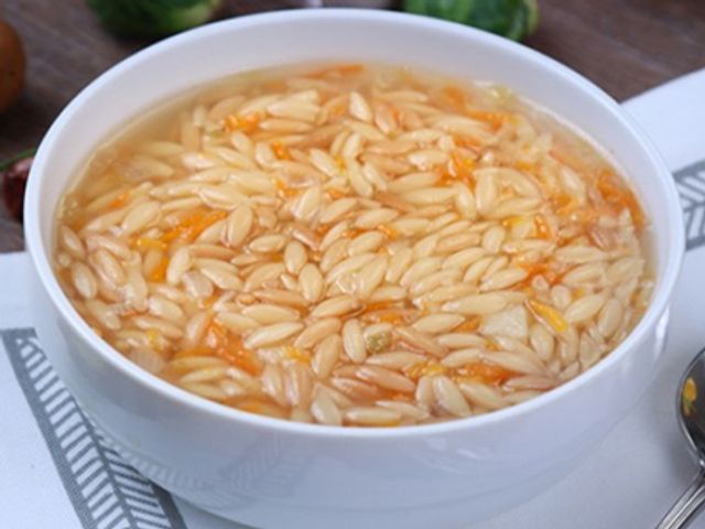 شوربة لسان عصفور