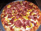 Pastrami pizza