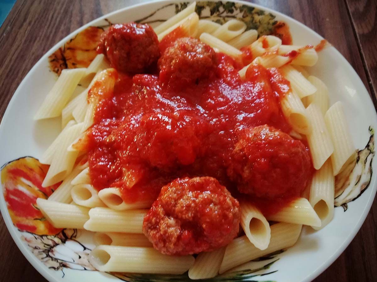 Penne pommadoro meat ball Pasta