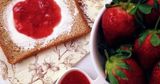 Strawberry Jam With Qeshta Sandwich