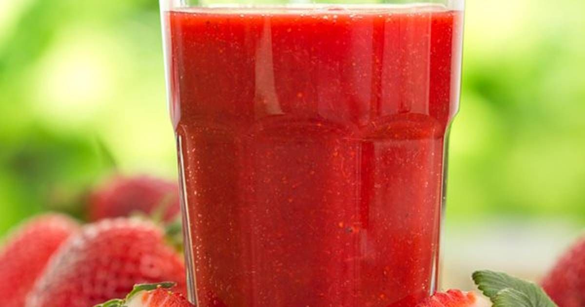Plain Strawberry Cocktail