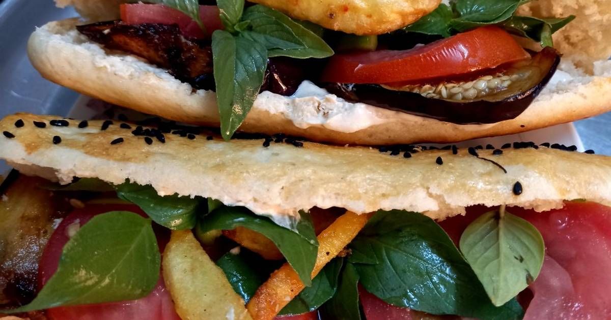 French Fries With Baba Ghannoug Sandwich