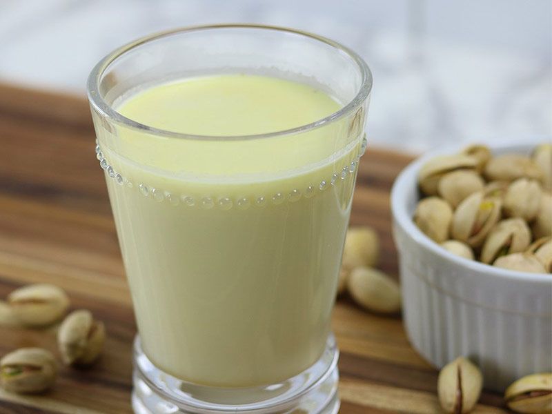 Pistachios With Milk