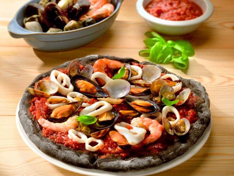 Seafood Pizza