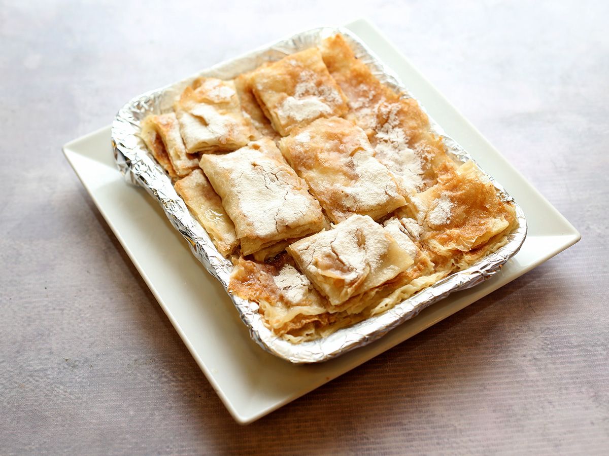 Sweet banana + custard pie