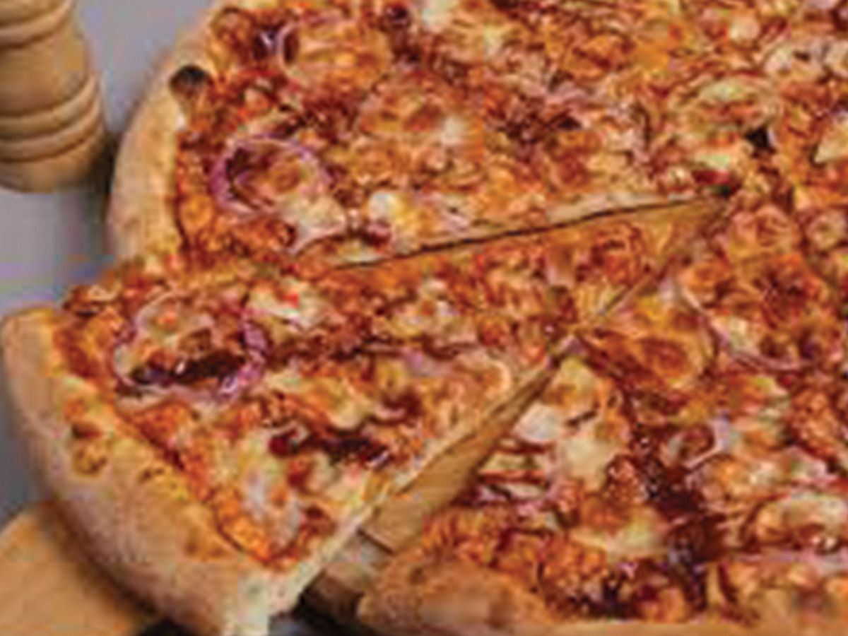 CHICKEN BBQ PIZZA