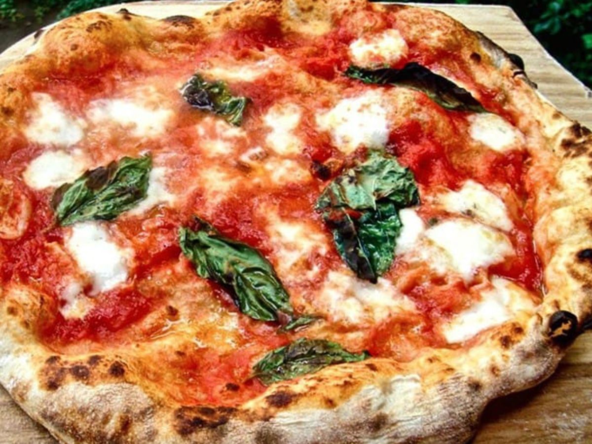Pizza Napoli