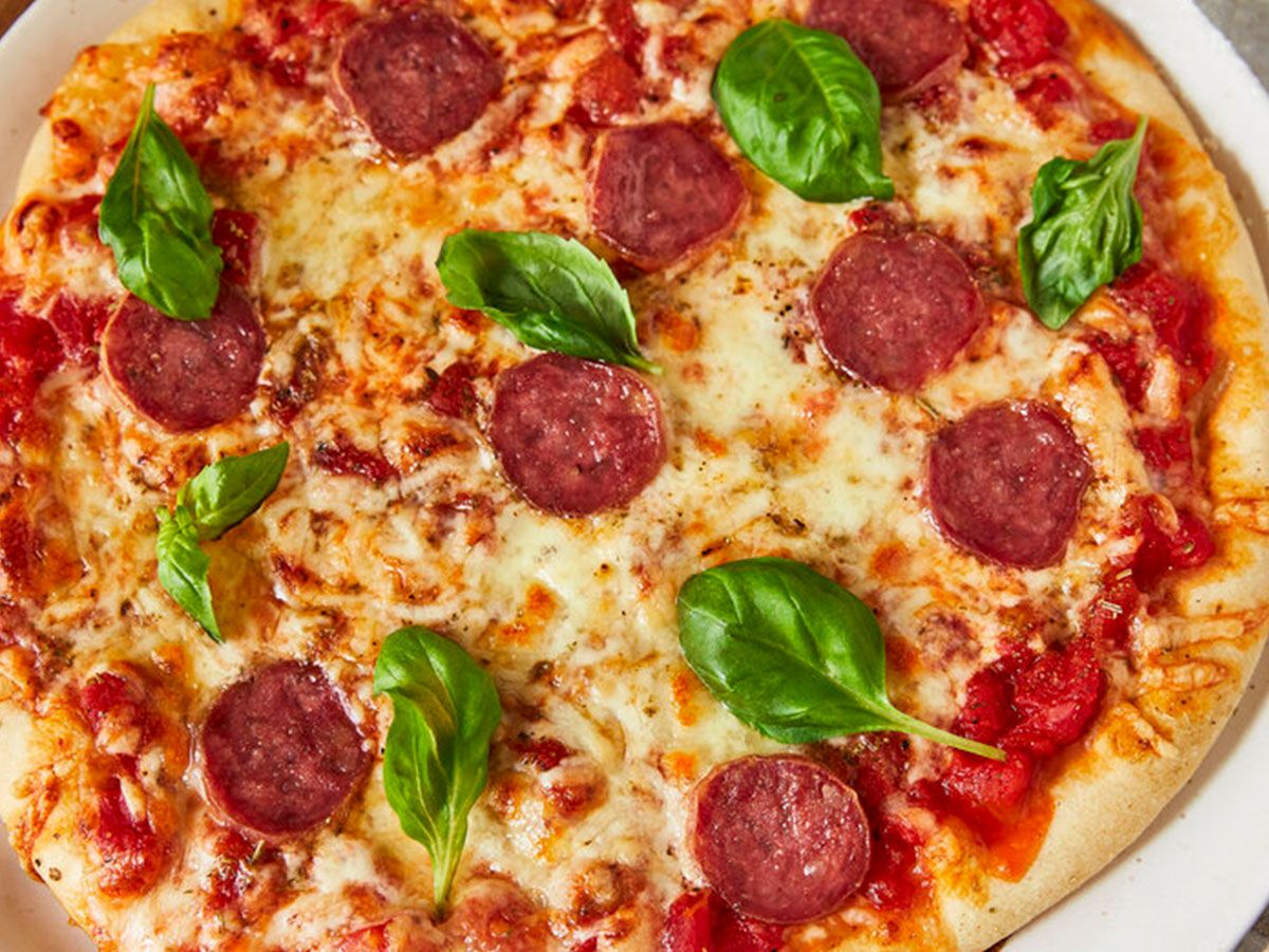 Salami Pizza