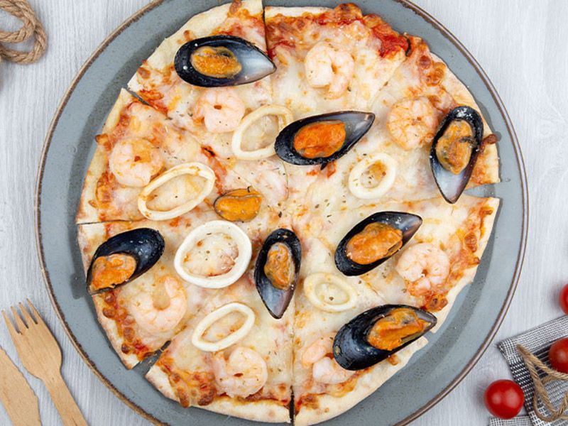 Seafood Pizza