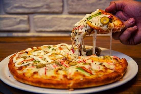 Seafood Pizza