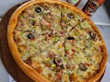 tuna pizza