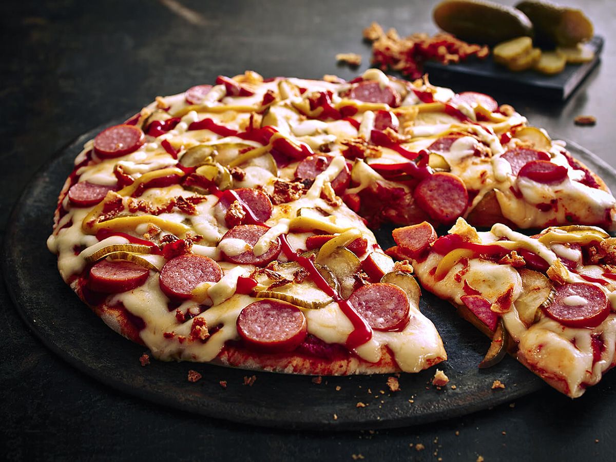 Hot dog pizza