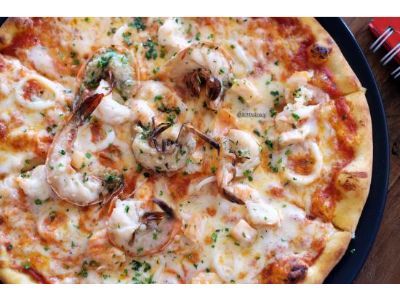 Fish Cocktail Pizza