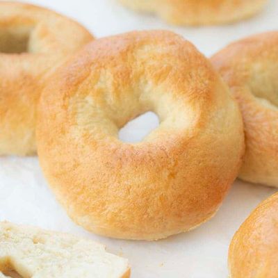 bagel white