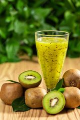 Kiwi Pieces kiwi With Ice Cream Cocktail