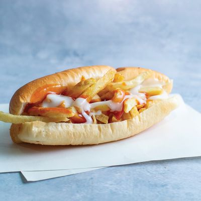بطاطس مع كاتشب ومايونيز ساندويتش فينو