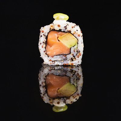 Quinoa Roll Special Uramaki