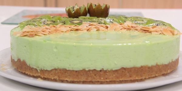 Cheesecake With Kiwi