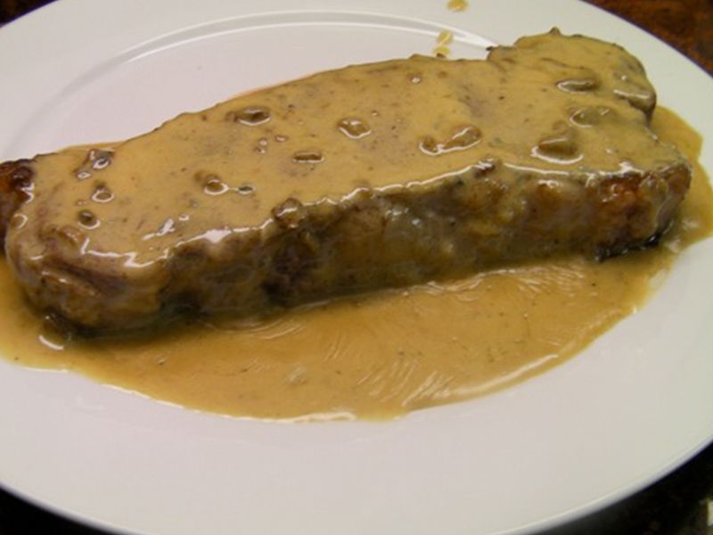 Steak With Roquefort Cheese Sauce Platter