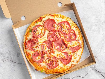 Salami Pizza