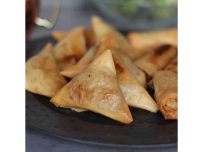 Meat Sambousek 4 Pieces