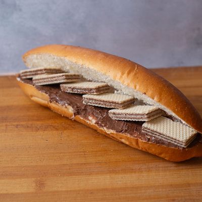 Kandel Al Hluw Sandwich