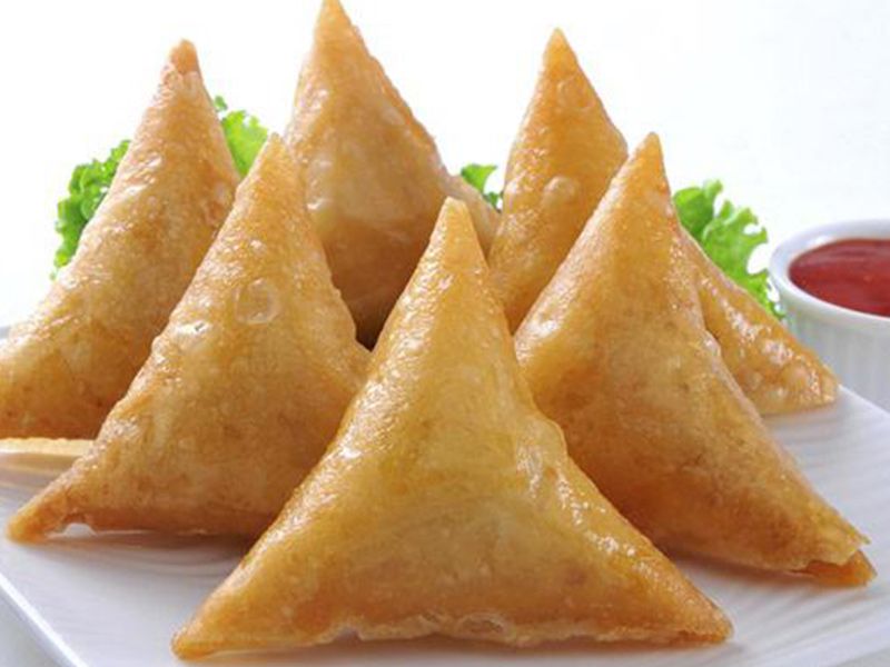 Meat Sambousek - 4 Pieces