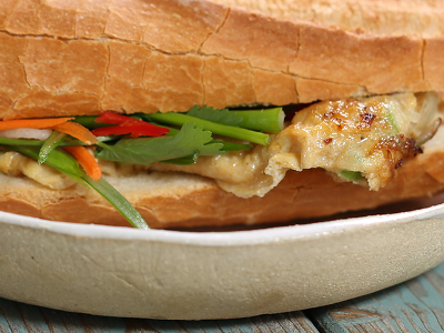 Plain Omelette With Cheddar Cheese Sandwich