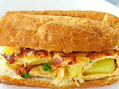 Plain Omelette With Smoked Turkey Sandwich