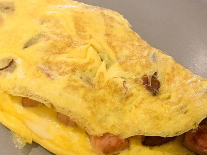 Hot Dog Omelette