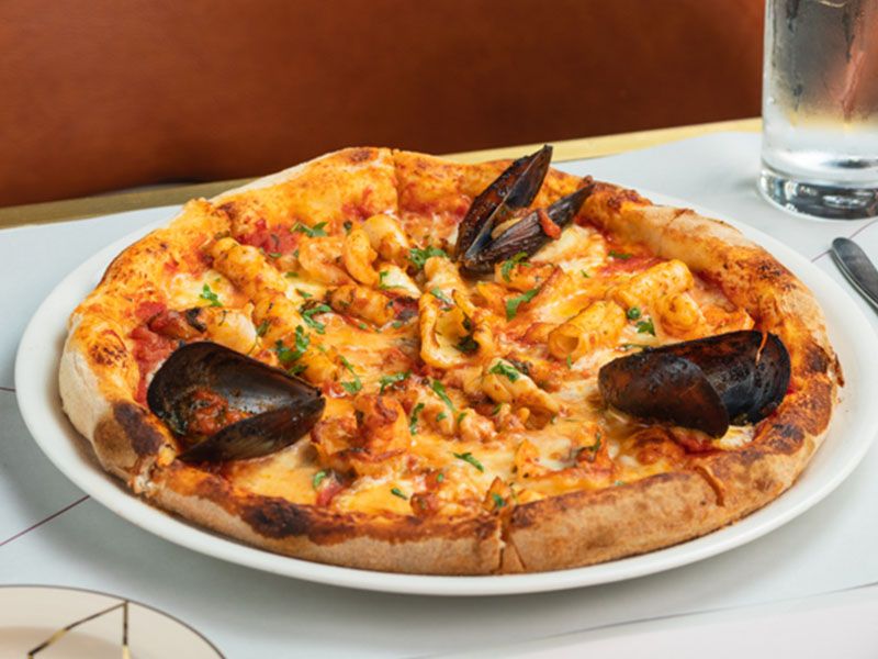 Seafood Pizza