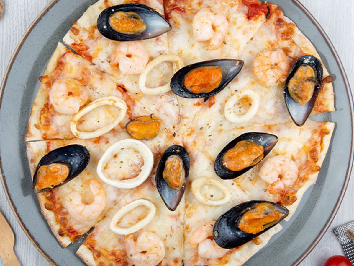 Sea Fruits Pizza