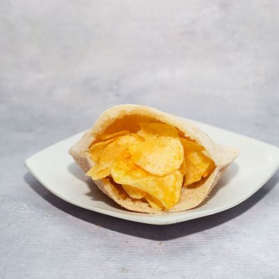Roumi chips Sandwich