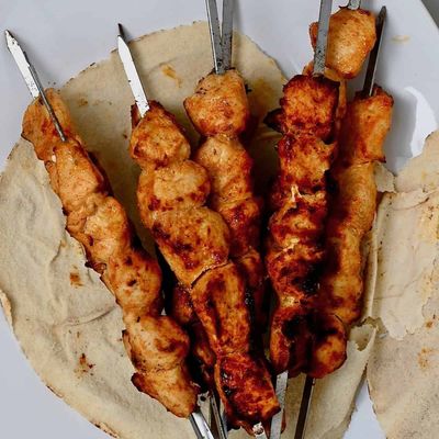 1/8 shish tawook meal