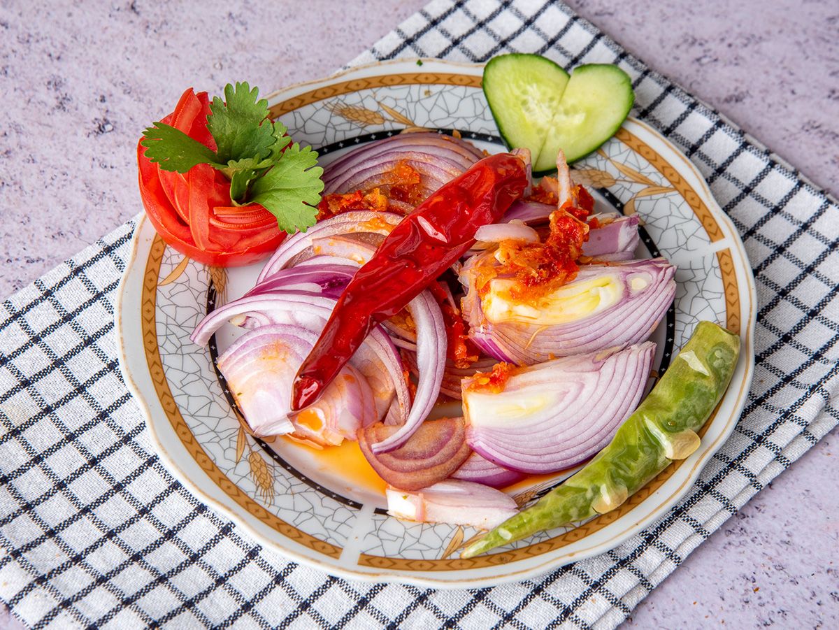 Sliced Onions Platter