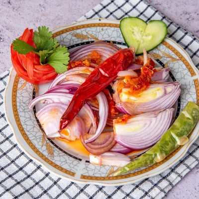Sliced onions