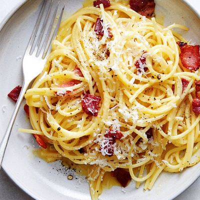 Spaghetti carbonara pasta